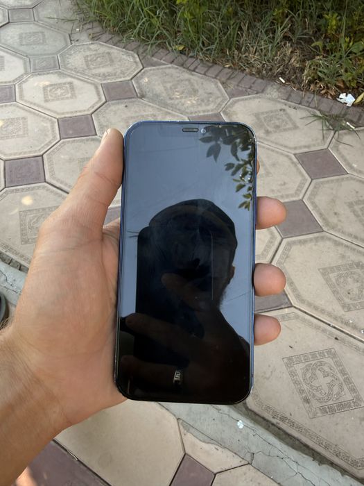 Iphone 12 в отличном состоянии