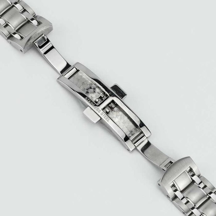 Carl F. Bucherer Manero Love Mother of Pearl 35.5mm