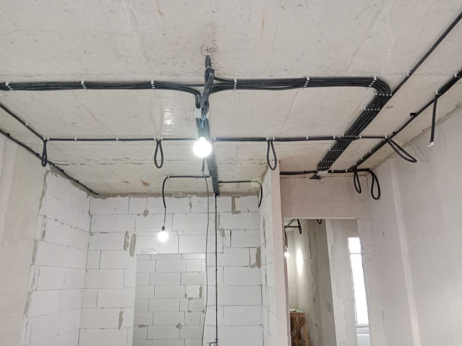 Электрик электромонтажник