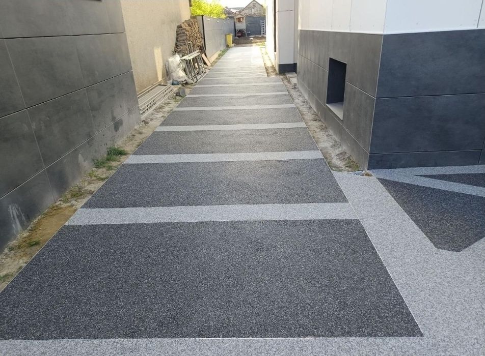 Covor de piatra naturala cu rasina trafic auto si pietonal