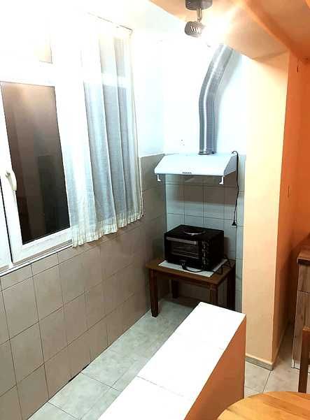 Дава се под наем Двустаен апартамент в Бургас, Славейков - 60 кв.м за 175 € - Снимка #1