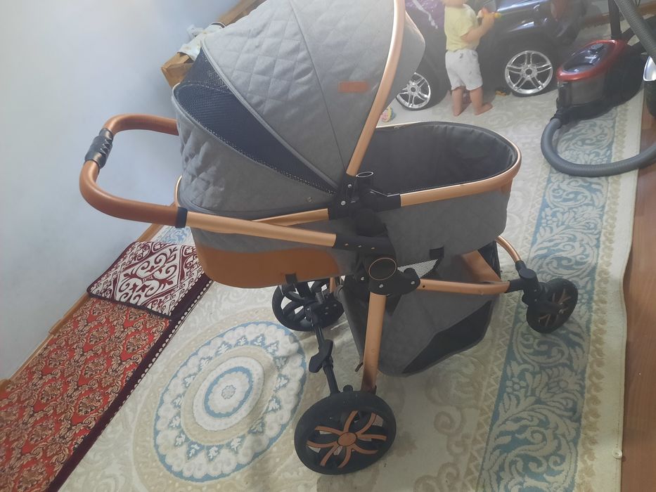 Коляска для малыша