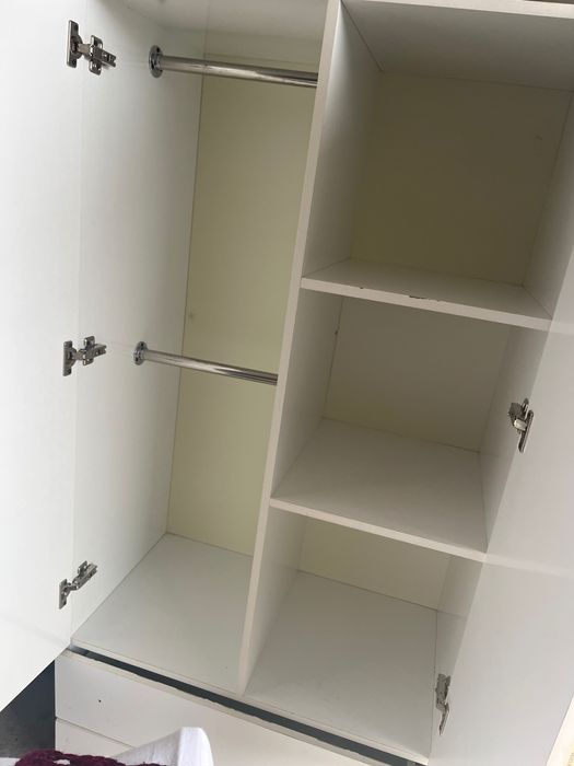 Детская кровать и шкаф