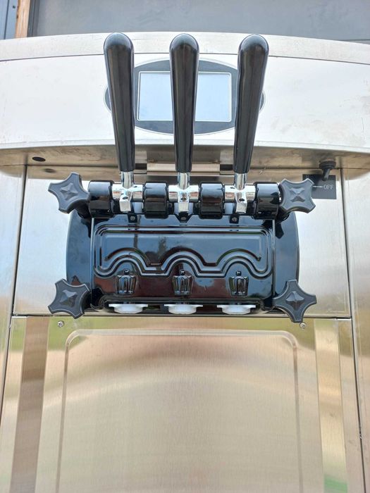 Masina de inghetata italiana Soft 2+1 Arome 220v 2450W NOUA