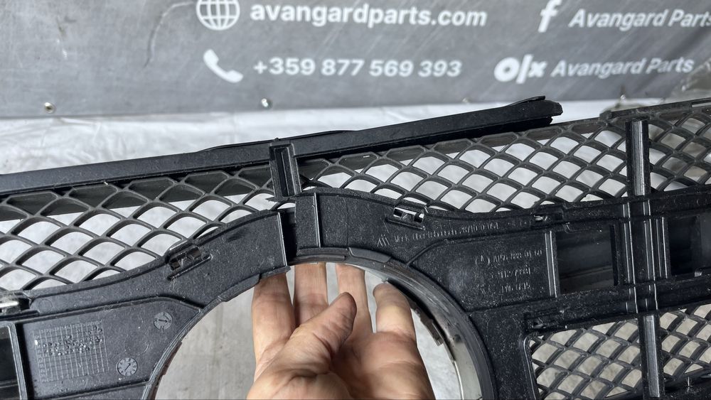 Mercedes E W212 Facelift решетка със забележка