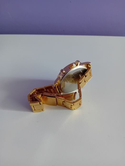 Мъжки часовник Dijanes, златен цвят