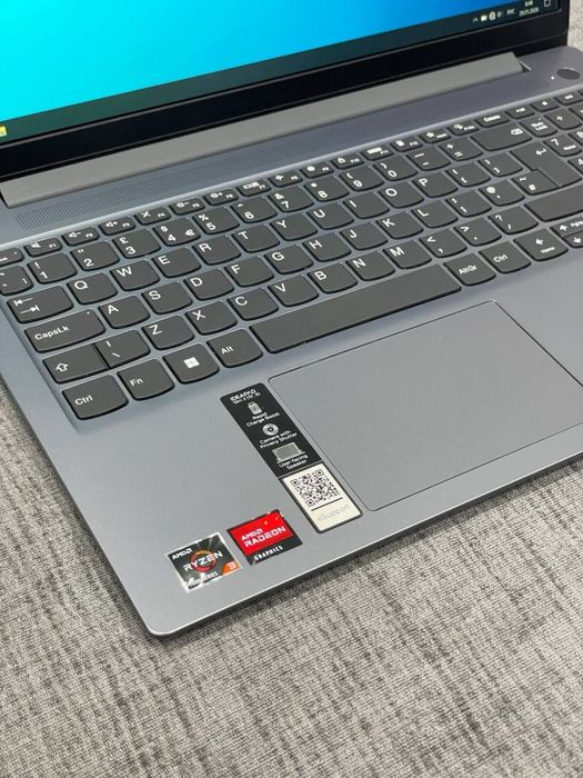 Lenovo ideapad slim 3