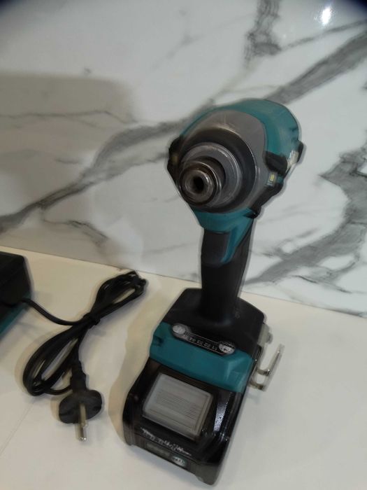 Makita TD 003 XGT 40 V - Импакт драйвер