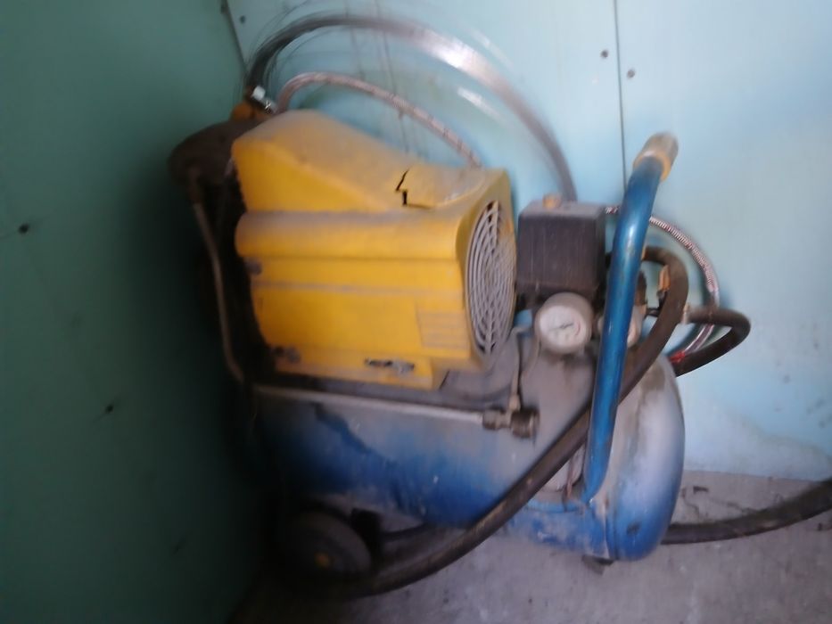 Компрессор воздушный поршневый
