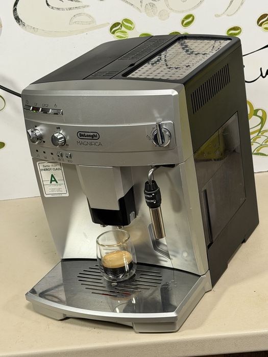 Кафемашина кафе автомат delonghi magnifica с гаранция