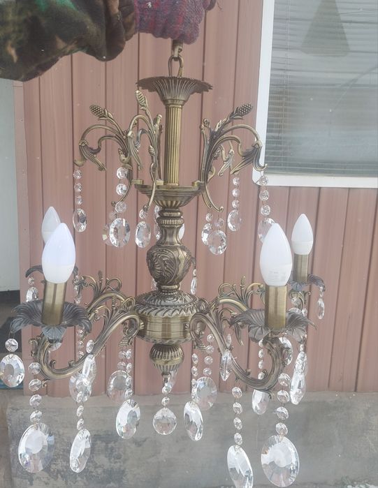 Люстра с камушками