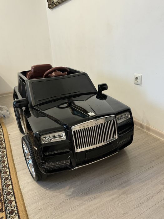 Дет.машина с пультом управления