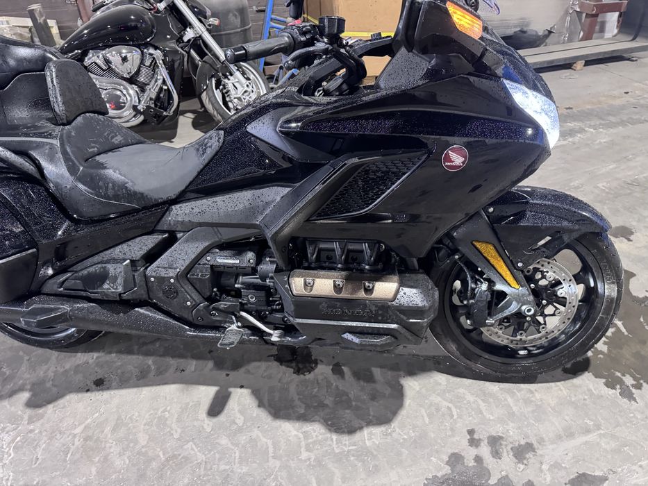 Honda Gold Wing Tour BOMBA