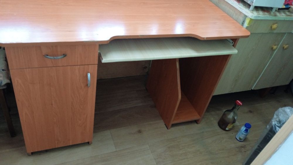 Стол письменный, компьютерный