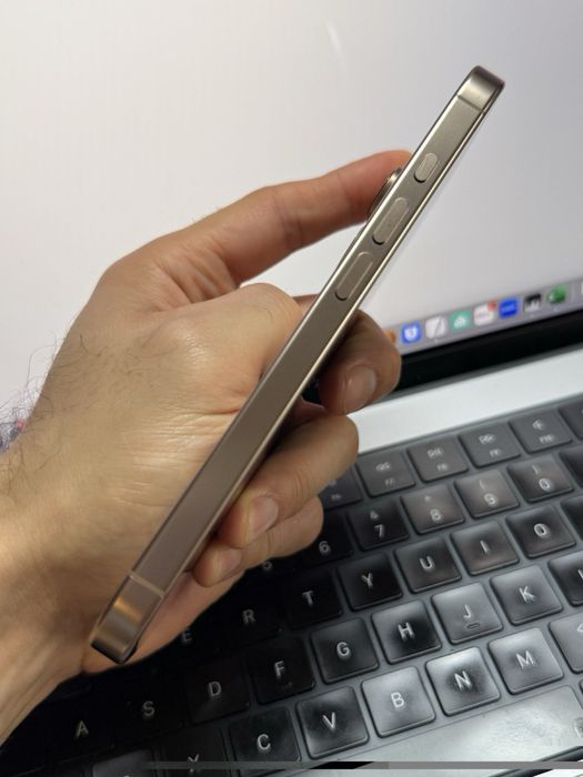 iPhone 16 Pro  Перфектен!