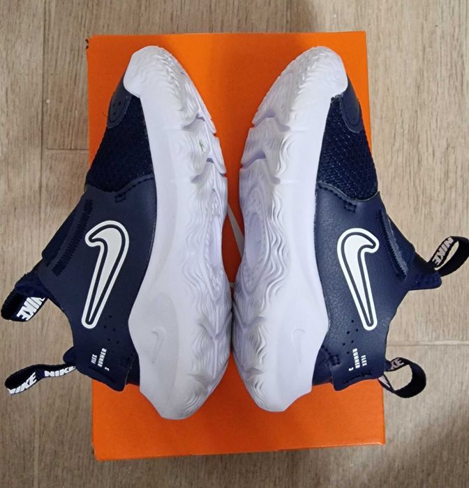 Nike обувки Flex runner 3