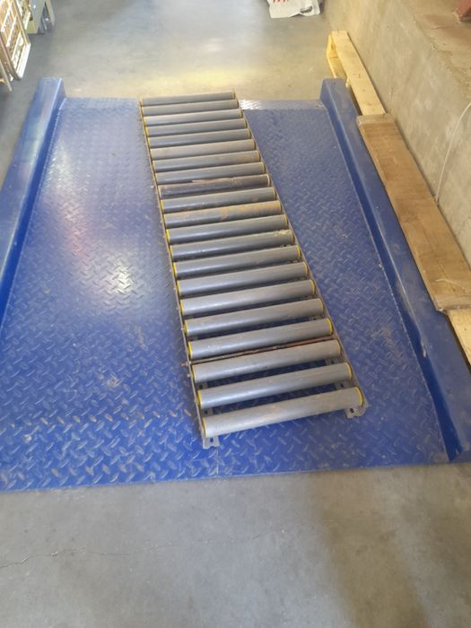 Masa cu role pentru transporta colete diverse materiale profile pvc