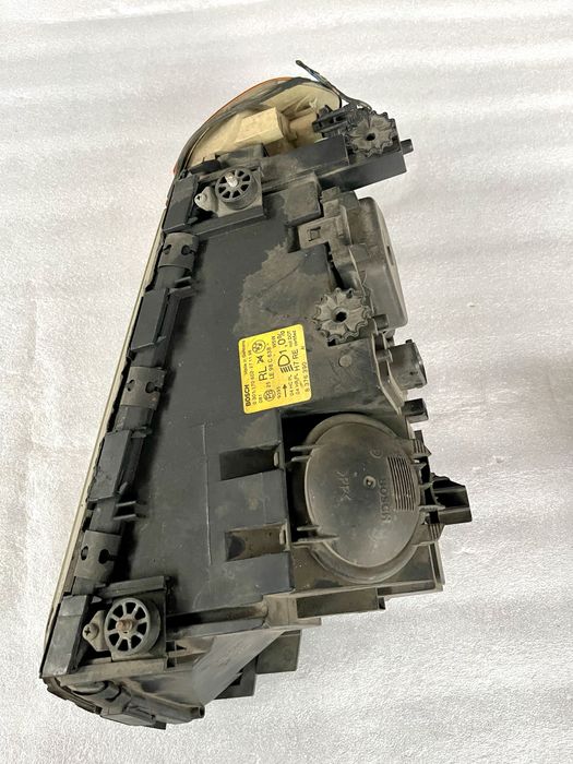Передняя фара Рестайлинг (правая) BMW E38 БМВ Е38