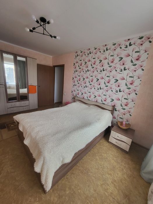 Продам 2 ух комн кв район Берекке