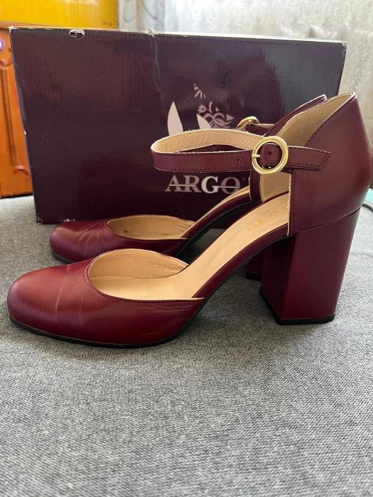 Туфли женские из натуральной кожи