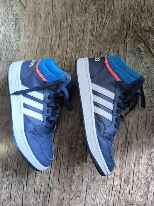 Маратонки Адидас 40 номер и Кецове на Fila 36 номер