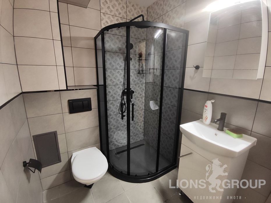 3-стаен в Варна-Левски площ 120 цена 1000