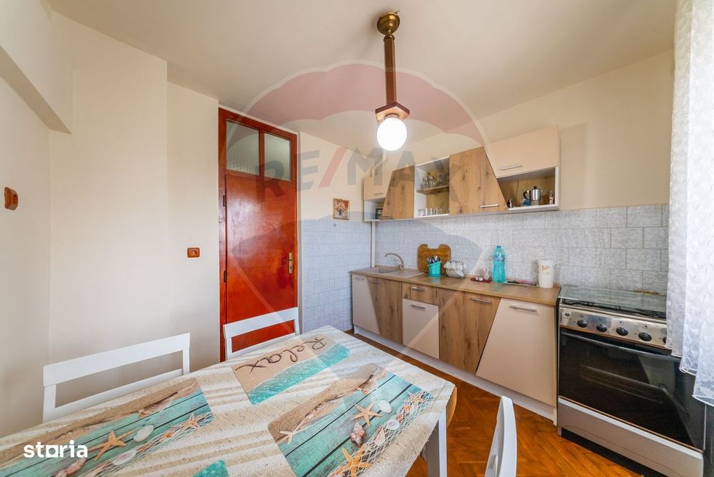 Apartament 2 camere Alfa de inchiriat, decomandat, mobilat si utilat.