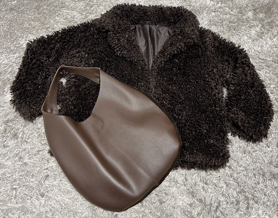 Дамска чанта от естествен велур