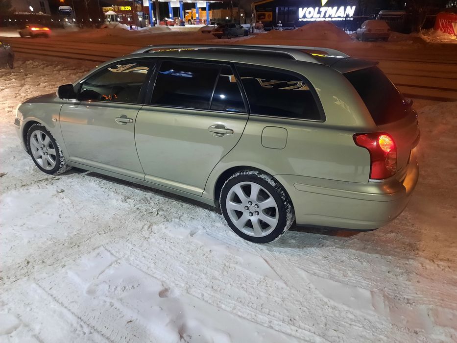 Продам Toyota avensis