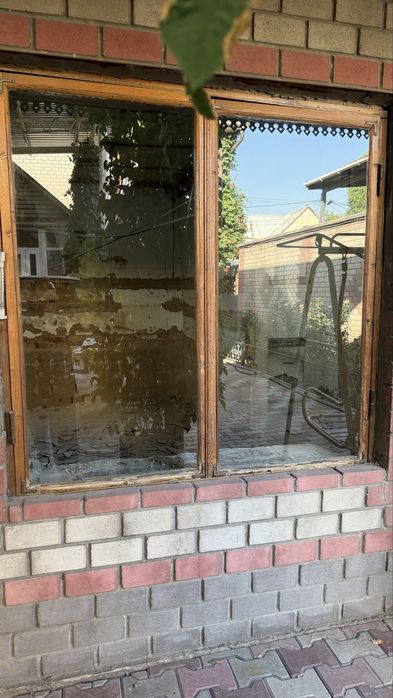 Продам деревянные окна и дверь б/у