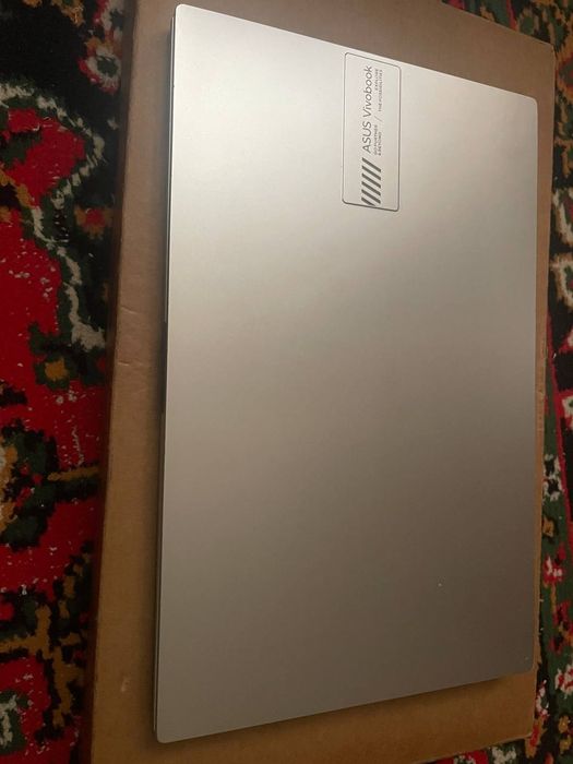 Notebook sotiladi