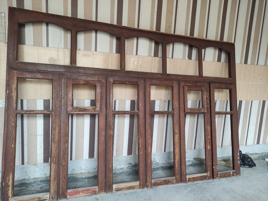 2та бир хил деразалар сотилади биттаси бир миллион