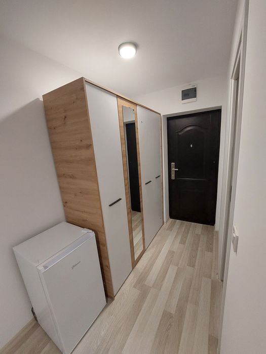 Inchiriez garsoniera în Bacău, str. Bucegi, bloc renovat 2023.