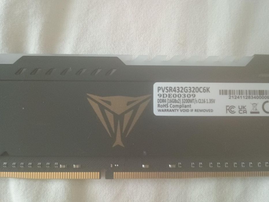 Memorie RAM Patriot Viper Steel RGB 32GB (2x16GB) DDR4 3200MHz CL16