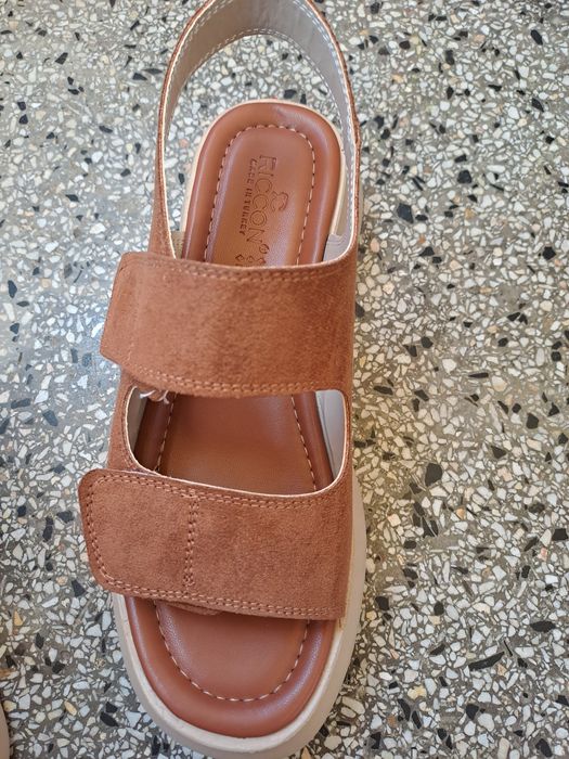 Велурени сандали Riccon