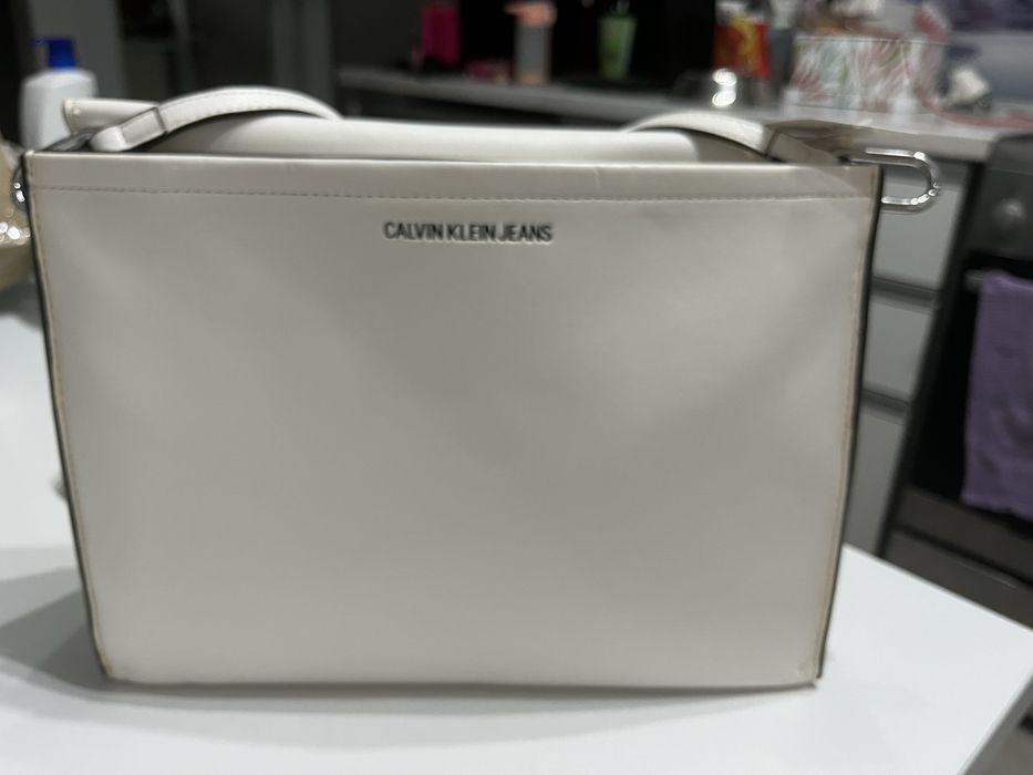 Vand poseta Calvin Klein