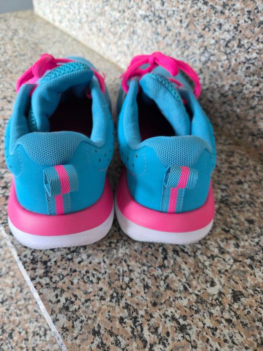 Дамски маратонки Under Armour,  38