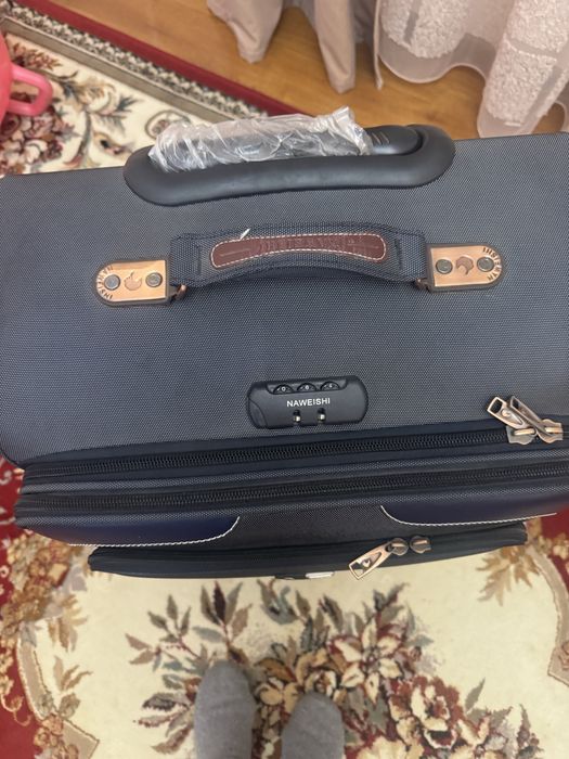 Продается новый чемодан размер L,