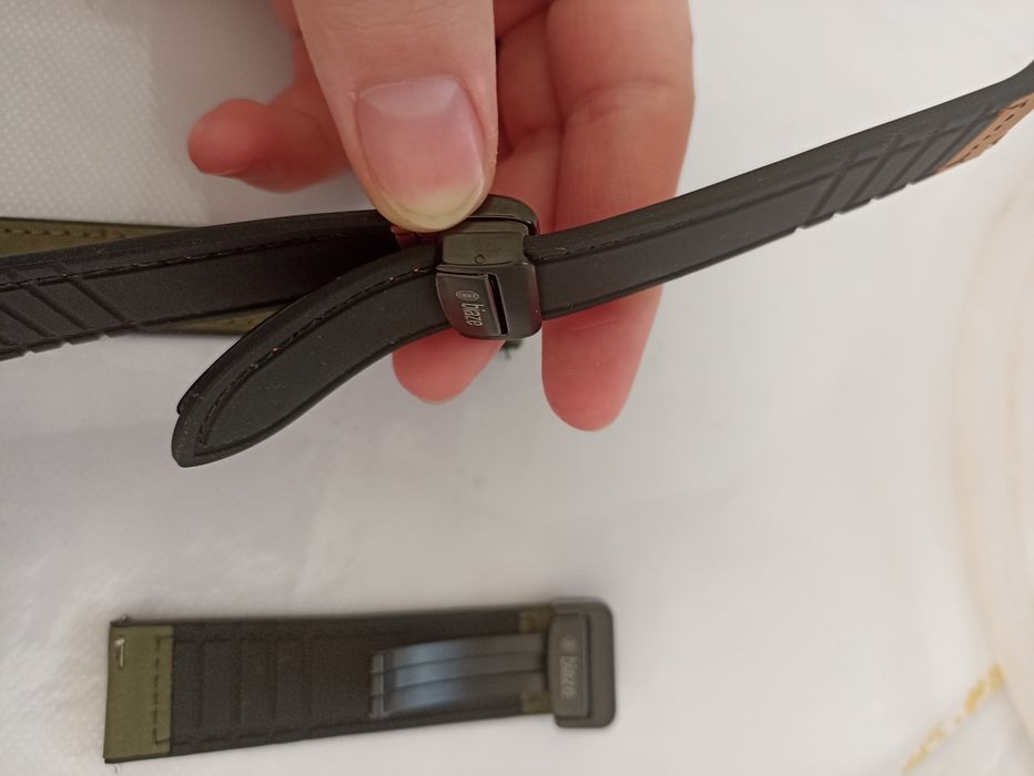 Ремешки на часы по 2500 каждый