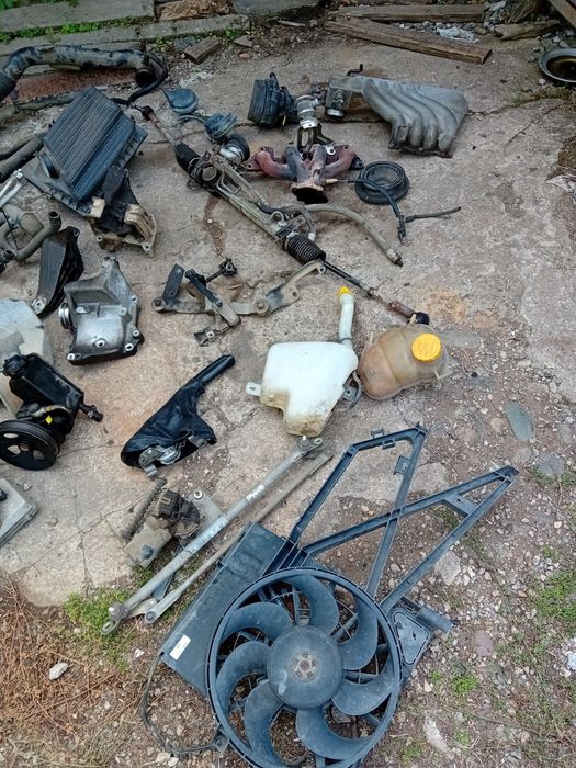 Продавам на части от Опел вектра Б 1.6 16в101кс екотек