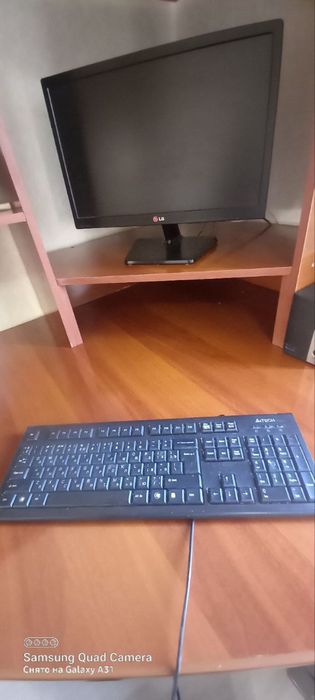 Компютер стол ва компютерни узи сотилади.