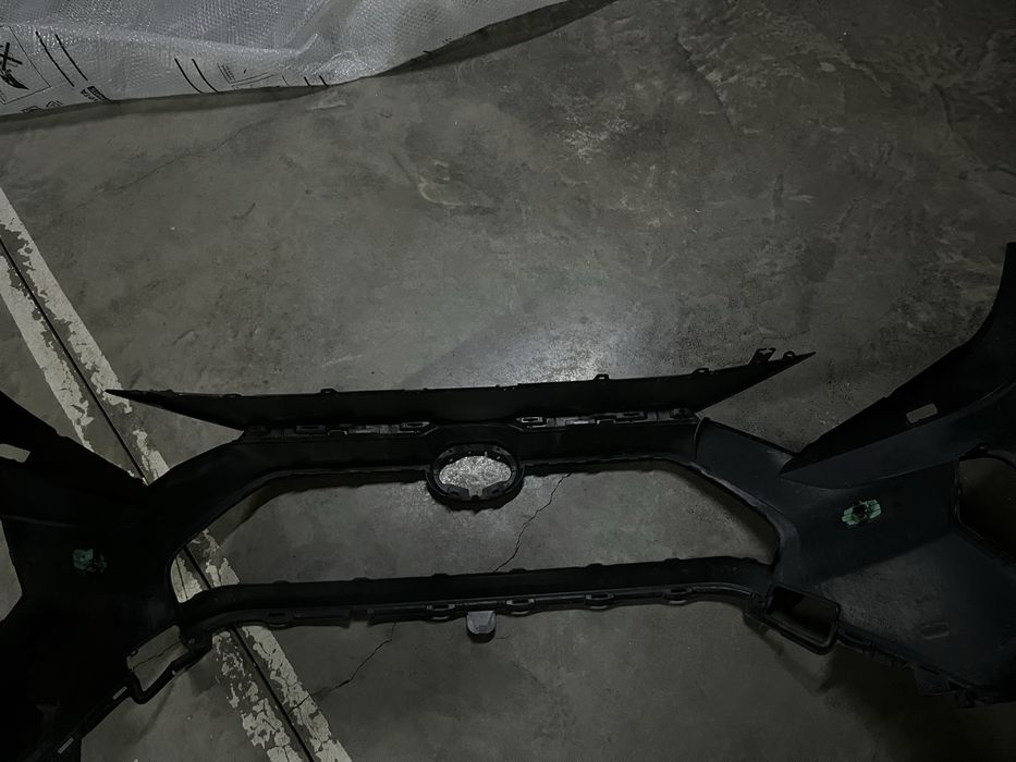 Бампер передний б/у