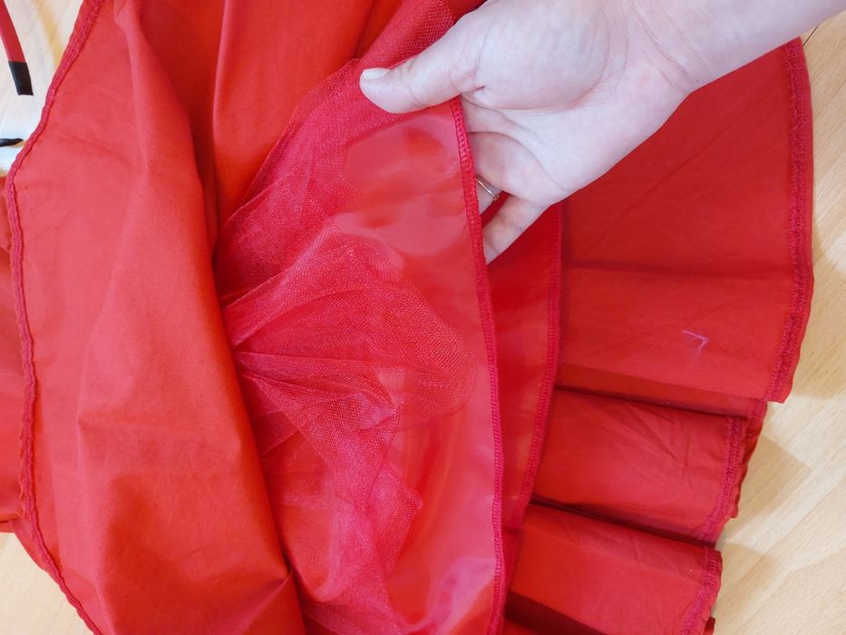 Детска червена рокля 6 - 7г.