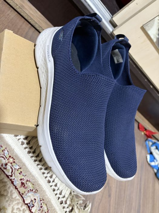 Продам Скечерсы GOWALK SKECHERS vietnam