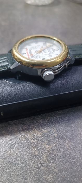 Наручные часы СЛАВА юбилейные 2003г