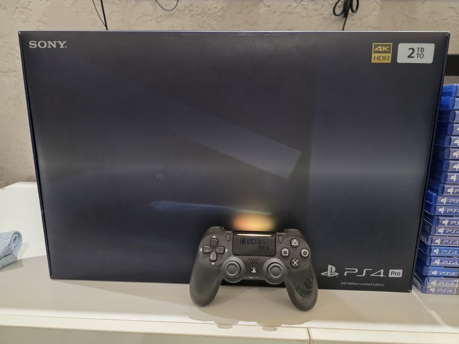 Ps4 pro 500million limited edition 2TB+33 диска