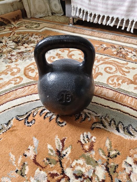 Продам гири 16 кг чугунные