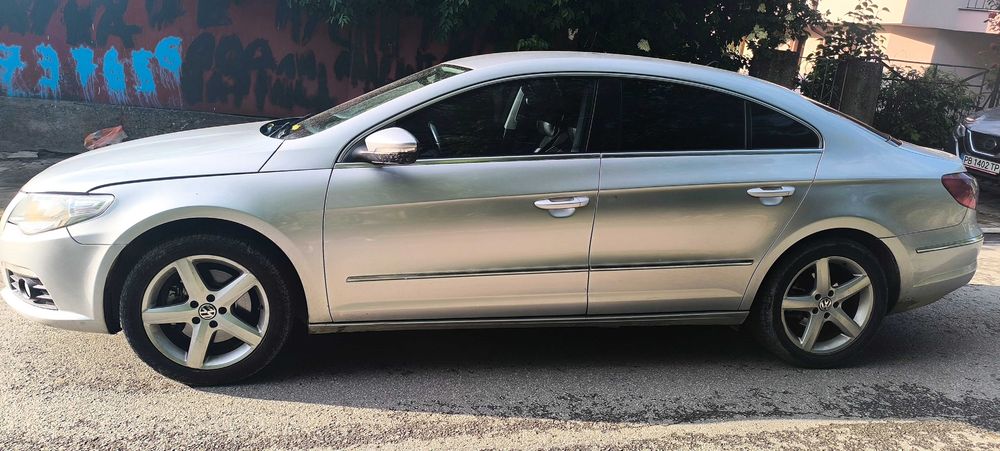 Продавам Passat CC