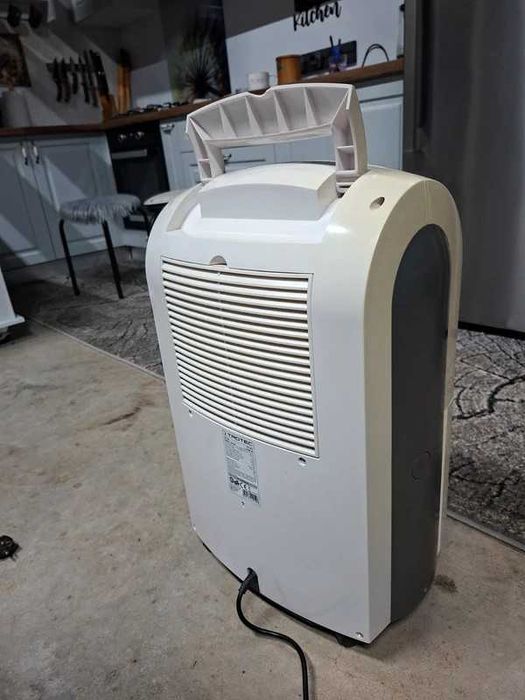Dezumidificator Trotec TTK100S, 30l/zi, Debit 200mc/h