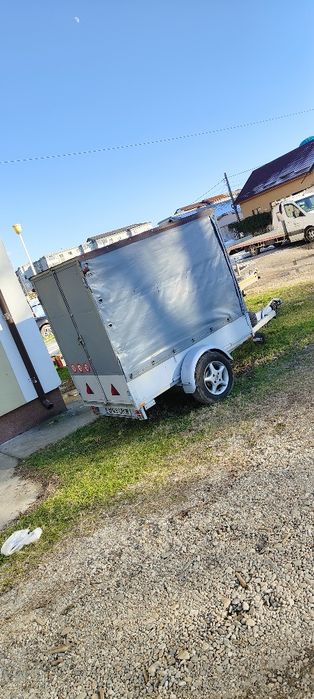 Închiriez platformă 2 axe și remorca 1 axa